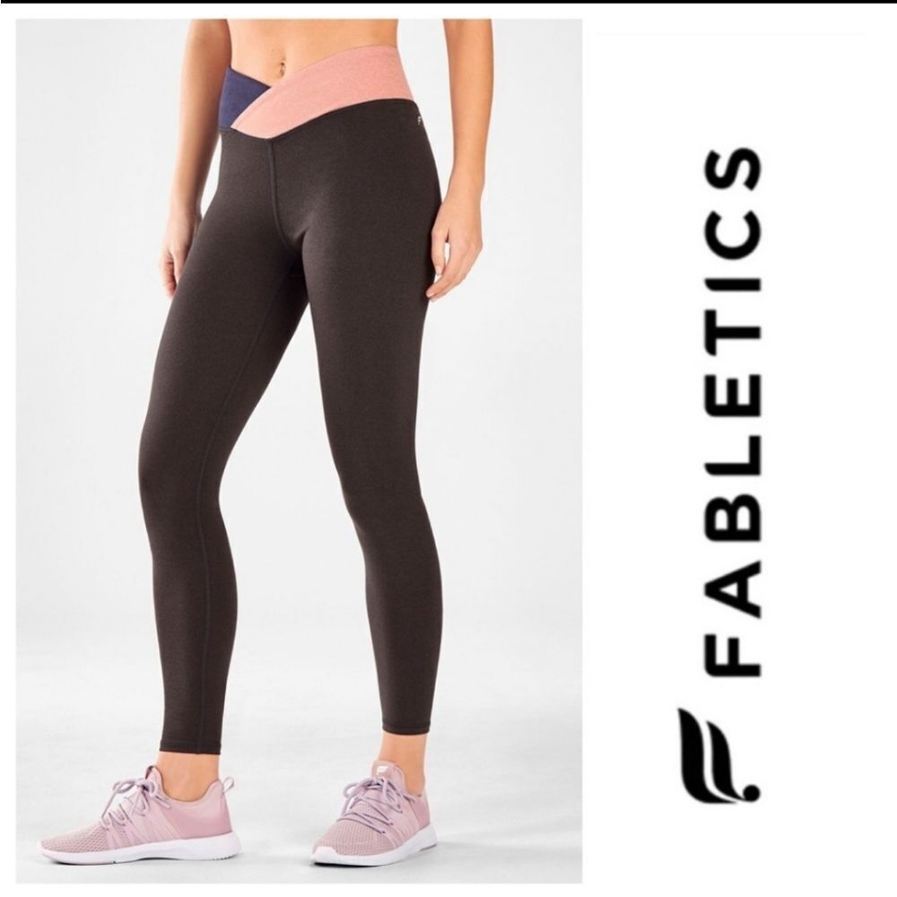Fabletics Winn II Heathered 7/8 Legging size small
